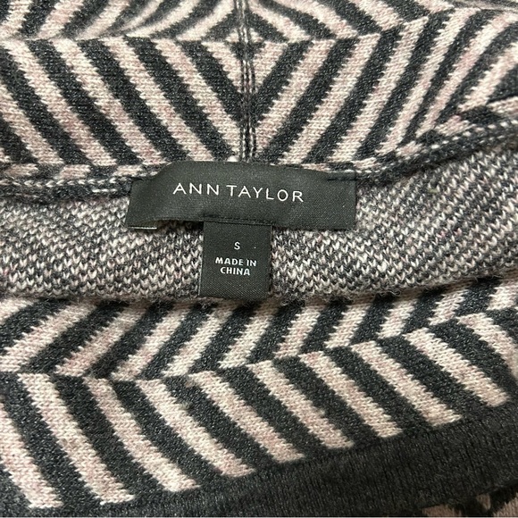 ANN TAYLOR Wool Blend Open Long Cardigan Duster in Woven Herringbone Pattern - Picture 10 of 11